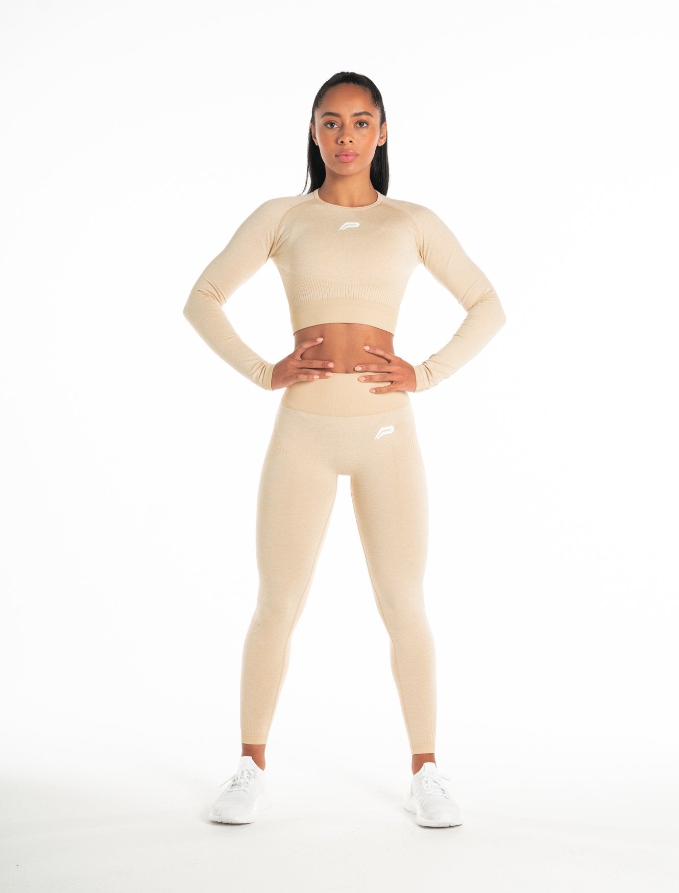 ADAPT Seamless Long Sleeve Crop Top / Marl Beige Pursue Fitness 2