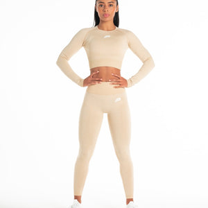 ADAPT Seamless Long Sleeve Crop Top / Marl Beige Pursue Fitness 2