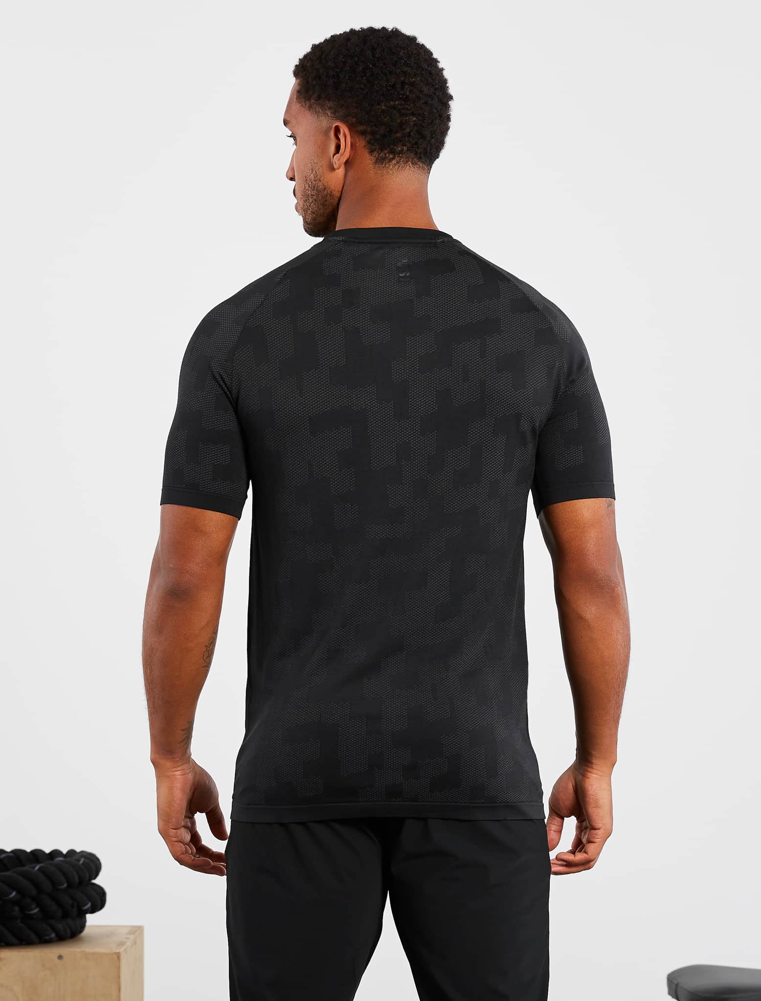 Camo Seamless T-Shirt / Black Pursue Fitness 2