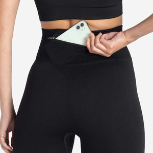 Core Seamless Pocket Leggings / Blackout Pursue Fitness 2