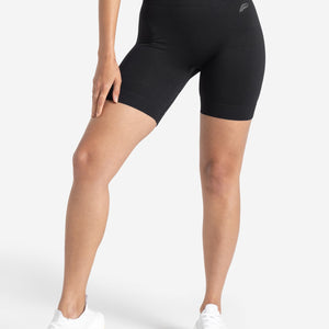 Core Seamless Shorts / Blackout Pursue Fitness 1