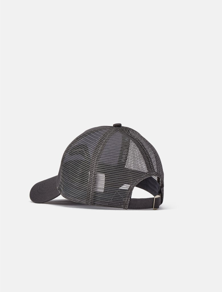 Distressed Trucker Cap / Dark Grey Pursue Fitness 2