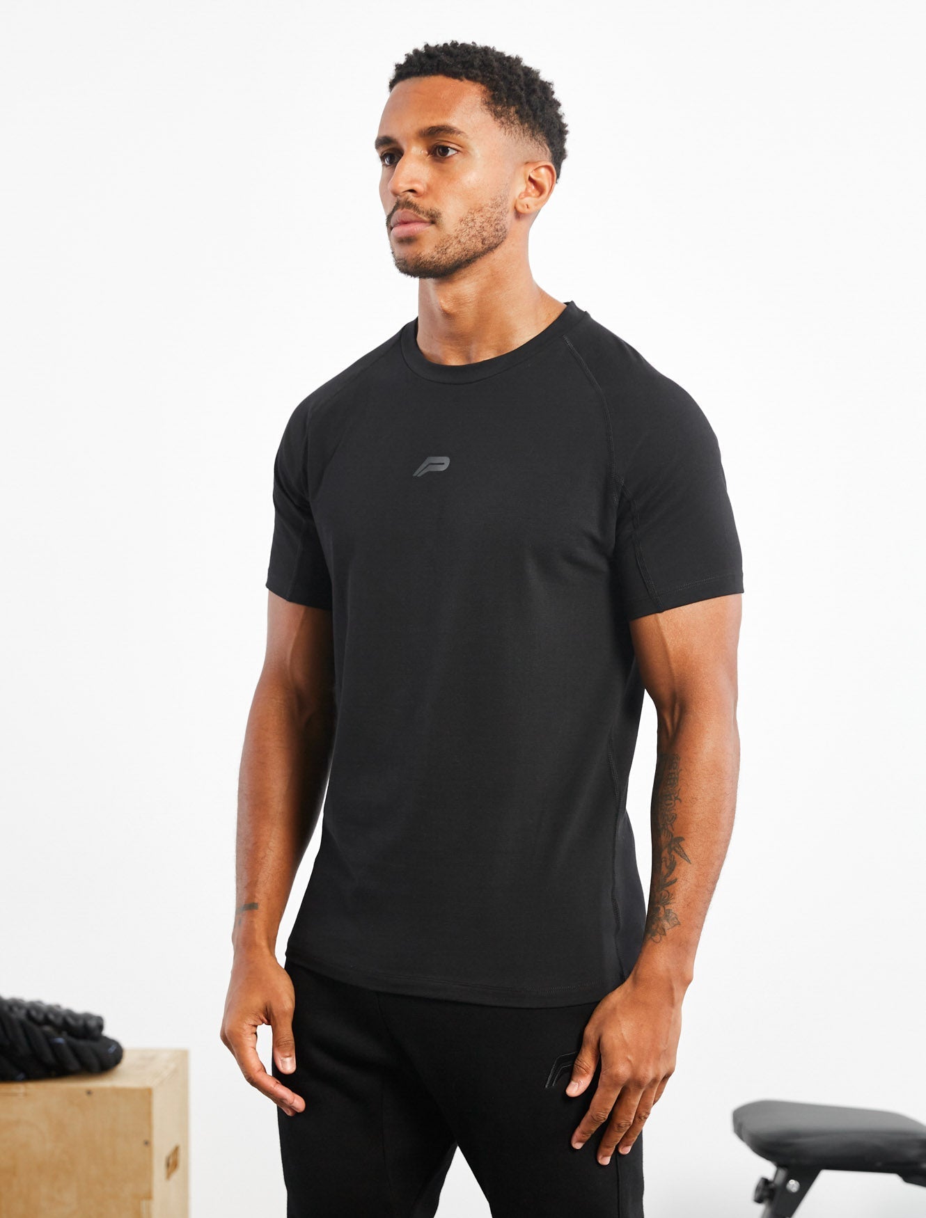 Icon T-Shirt / Black Pursue Fitness 1