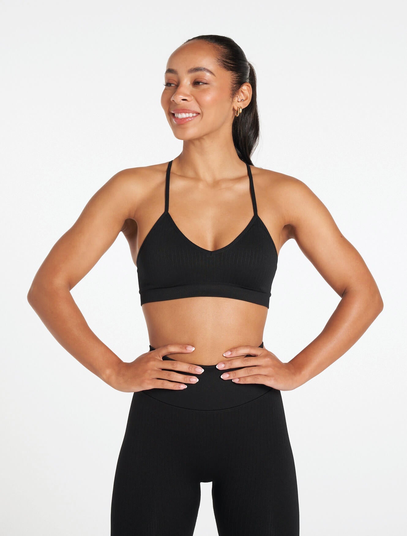 Lounge Seamless Sports Bra / Black Pursue Fitness 2