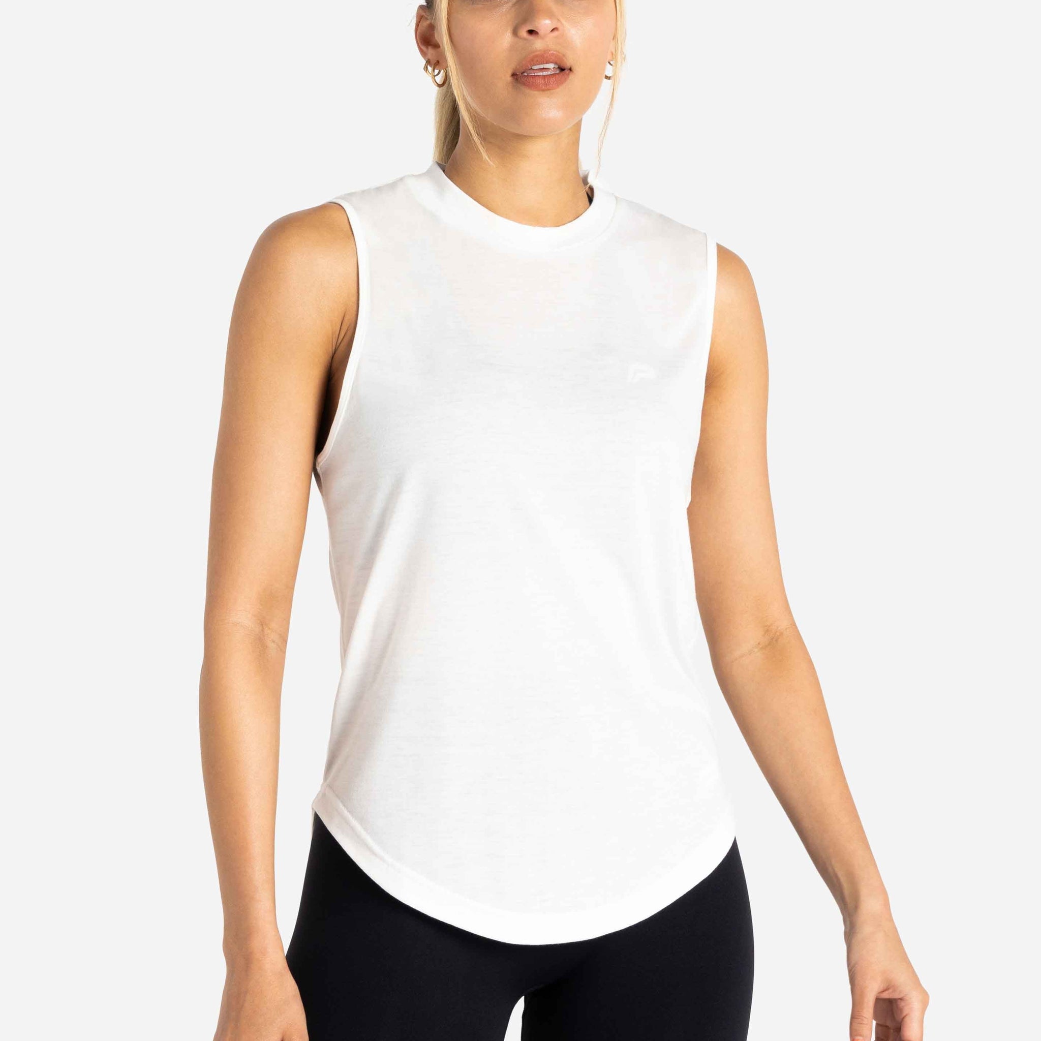 Oversized Graphic Tank / White Pursue Fitness 2