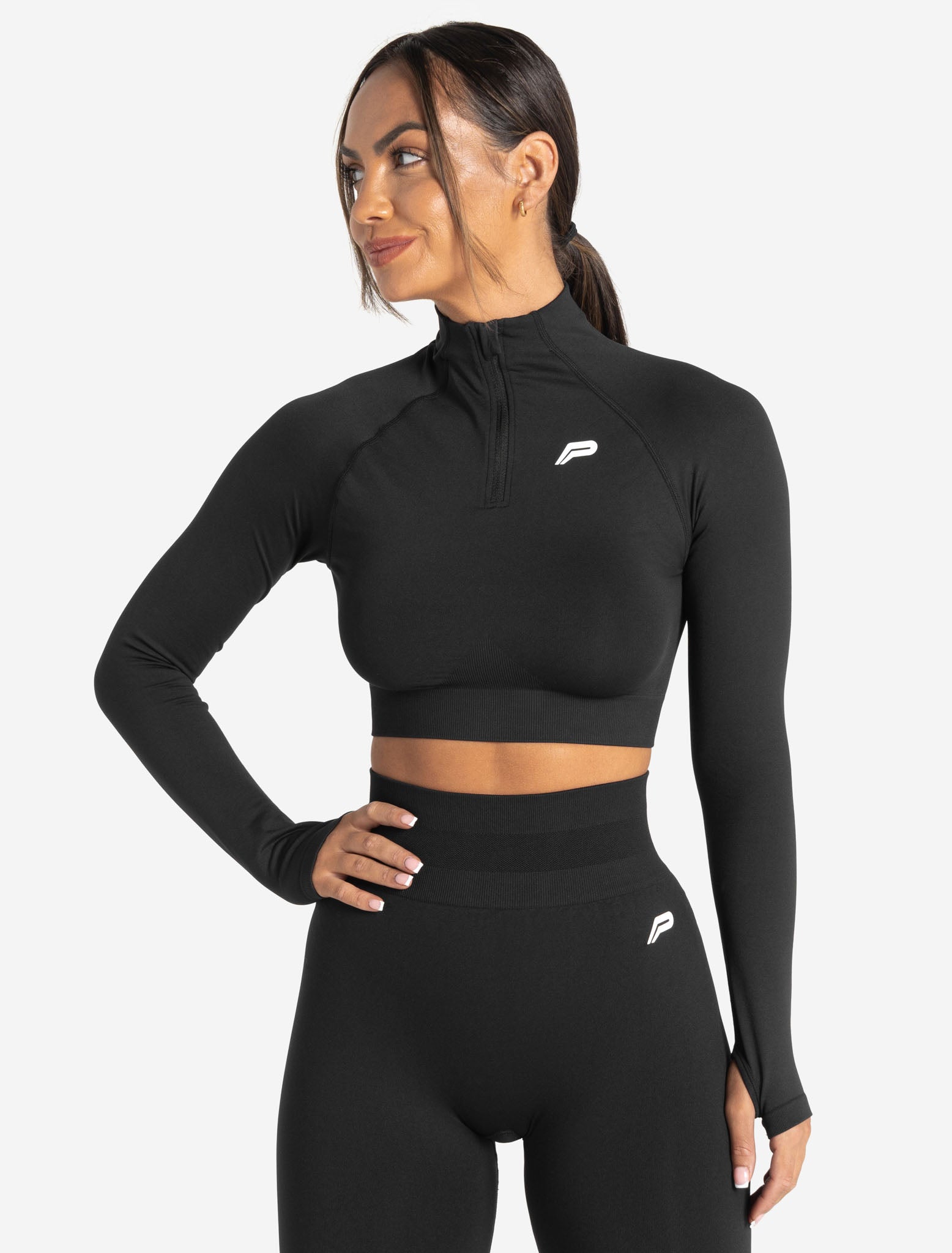 Scrunch Seamless Crop ½ Zip / Black Pursue Fitness 1