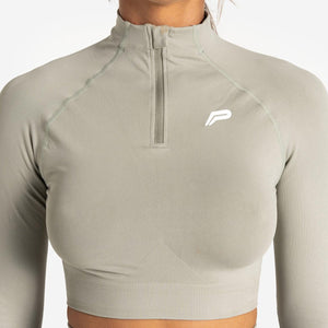 Scrunch Seamless Crop ½ Zip / Sage Pursue Fitness 2