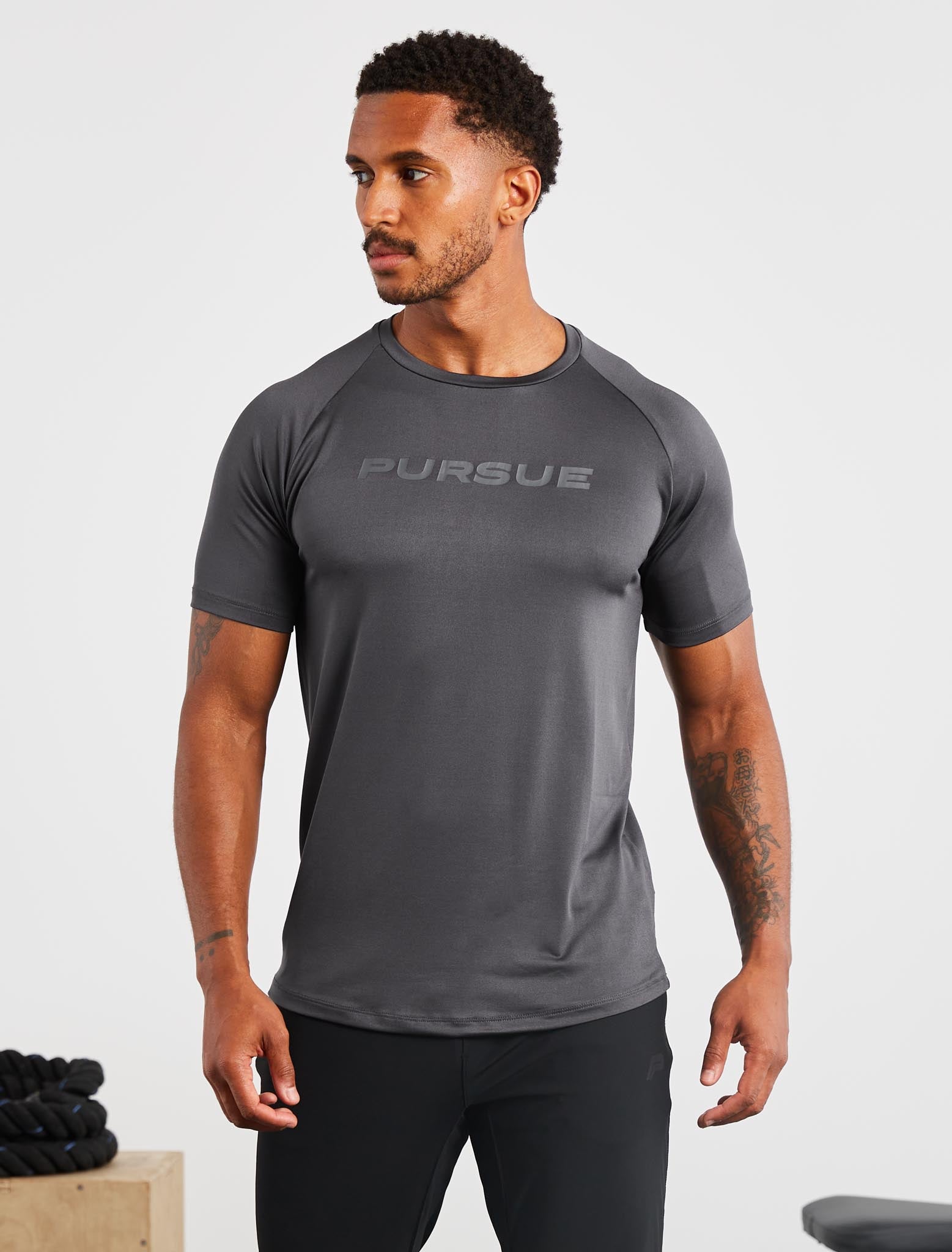 Statement T-Shirt / Onyx Grey Pursue Fitness 1