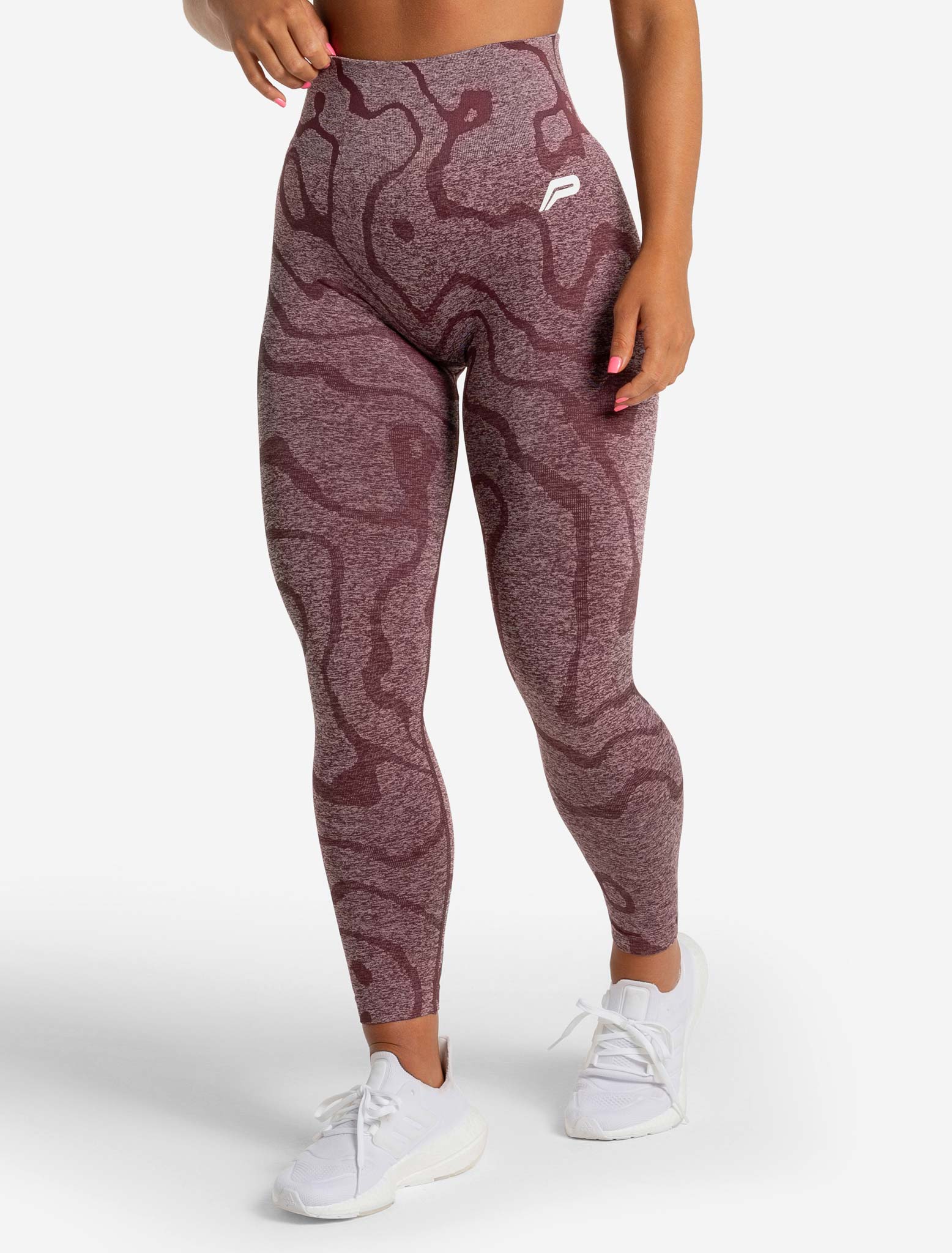 Sustainable Seamless Leggings / Burgundy Pursue Fitness 2